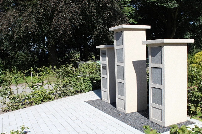 Friedhof partnergrab mit Stelenkammer